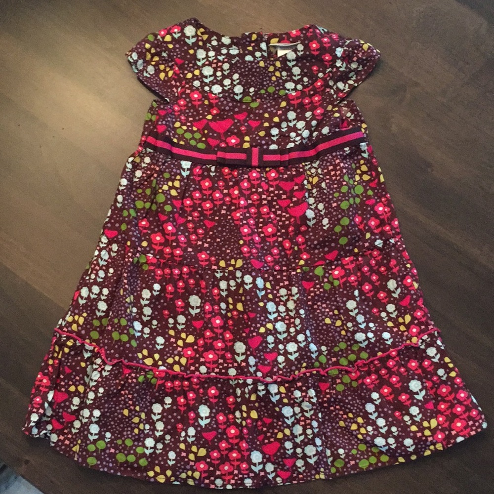 Pretty pattern girls dress , size 3T